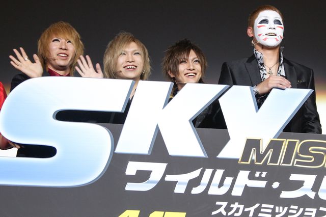 ゴールデンボンバーと8.6秒バズーカーが共演！フォトギャラリー（6枚目）