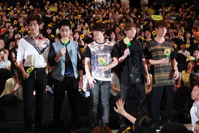 映画『劇場版トリコ 美食神の超食宝(スペシャルメニュー)』初日舞台あいさつフォトギャラリー（8枚目）