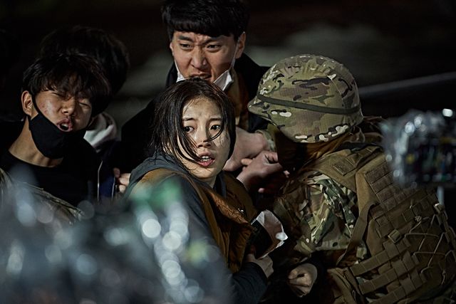 イ・ビョンホン＆ハ・ジョンウ＆マ・ドンソク！ディザスターアクション『白頭山大噴火』場面写真（11枚目）