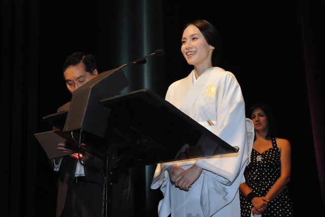 中谷美紀、カナダの教会でお茶会を開催！フォトギャラリー（4枚目）