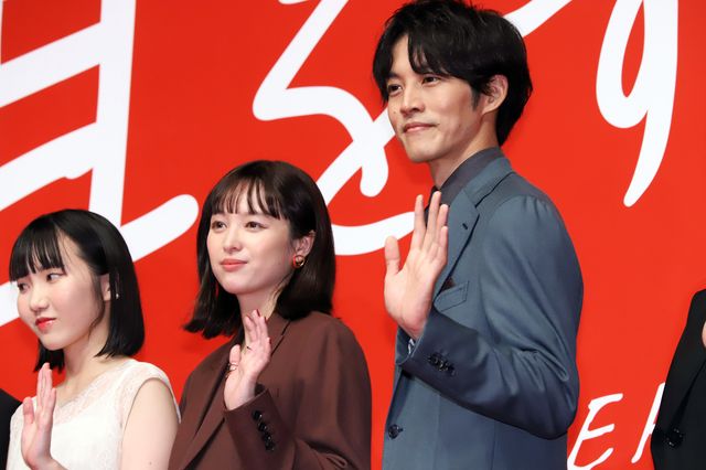 清野菜名、“バロン”を手に笑顔！映画『耳をすませば』ジャパンプレミアイベント（2枚目）