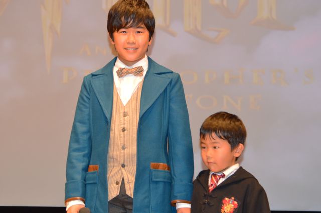 鈴木福＆楽兄弟、ハリー杉山と「ハリポタ」イベントで魔法唱える！（3枚目）