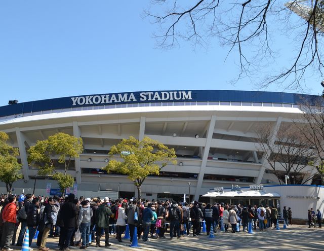 ロボコップ始球式フォトギャラリー：フォトギャラリー