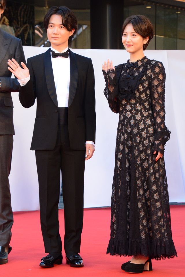 『ゴジラ-1.0』神木隆之介＆浜辺美波がレッドカーペットに登場！（4枚目）