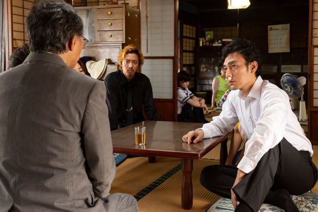 草なぎ剛主演『台風家族』場面写真が15枚一挙公開！（14枚目）