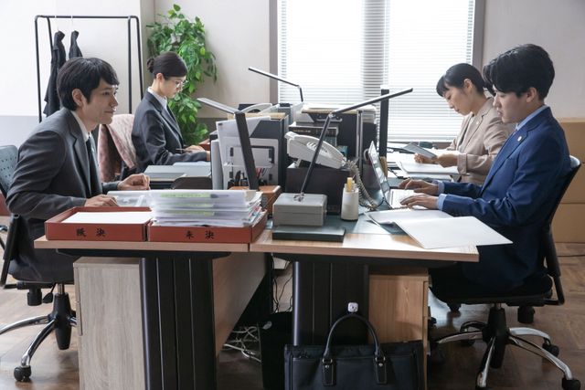 「テミスの不確かな法廷」松山ケンイチ、齋藤飛鳥ら場面写真＋演出陣（4枚目）