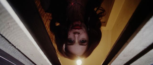 美少女が血まみれ…『セーラ　少女のめざめ』【14枚】（10枚目）