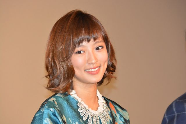 【画像】夏菜、眉チェンジで印象変わった？過去写真と比較：フォトギャラリー