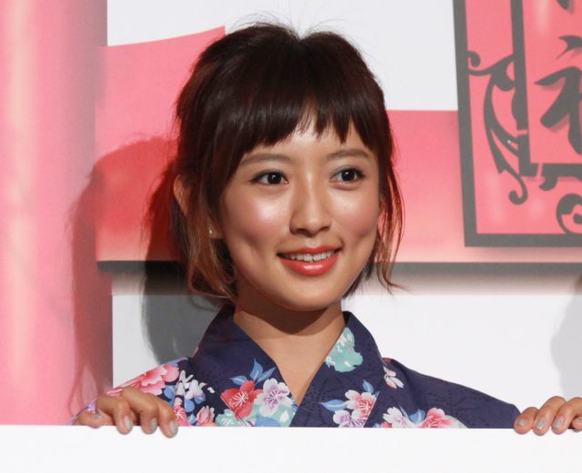 【画像】夏菜、眉チェンジで印象変わった？過去写真と比較（2枚目）