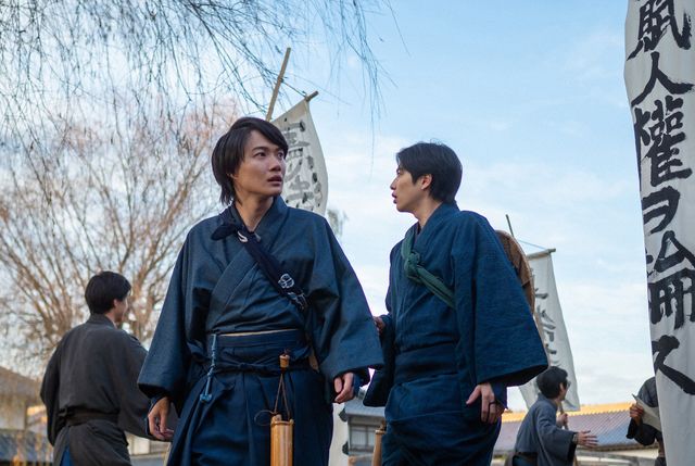 早川逸馬（宮野真守）と万太郎（神木隆之介）…「らんまん」第18回の場面写真（3枚目）