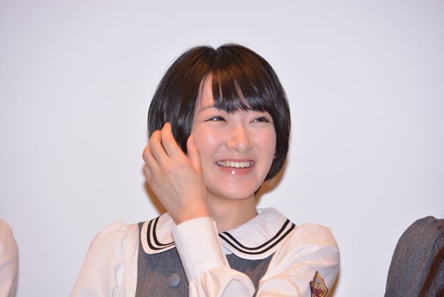 乃木坂46・生駒里奈、母親目の前にド緊張！　画像ギャラリー（2枚目）