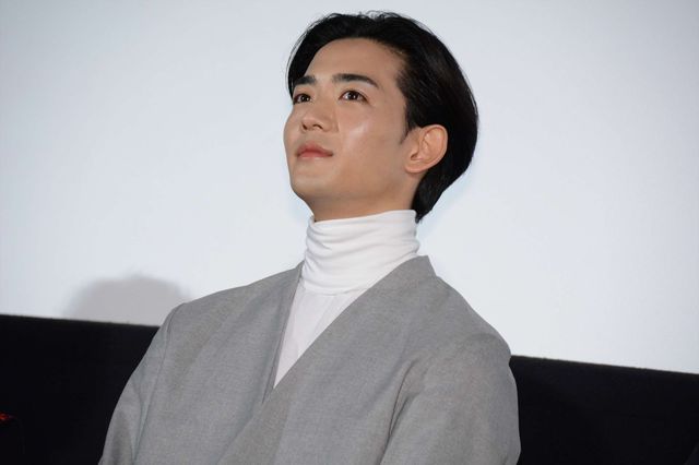 生田斗真＆広瀬すず初共演『先生！』初日舞台あいさつ！（7枚目）