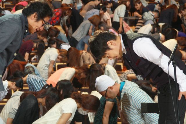 映画『謝罪の王様』ギネス世界記録挑戦イベント 写真ギャラリー（10枚目）