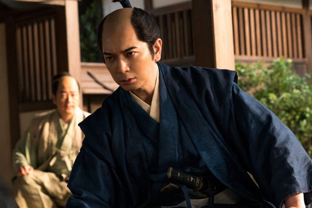 血まみれの信長…「どうする家康」本能寺の変場面写真：フォトギャラリー