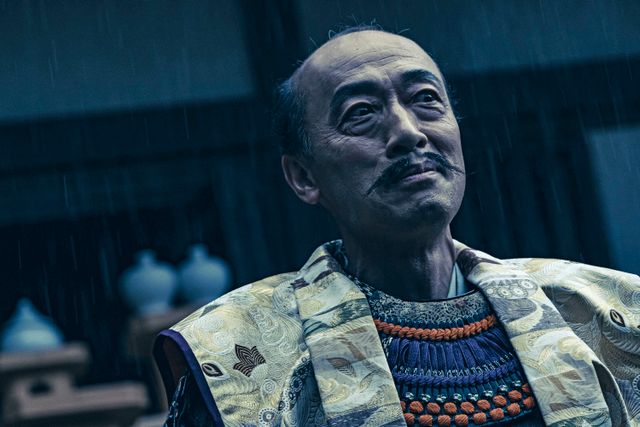 血まみれの信長…「どうする家康」本能寺の変場面写真（2枚目）