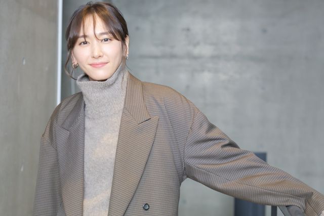 癒やしのガッキースマイル！新垣結衣撮りおろし＜8枚＞（3枚目）