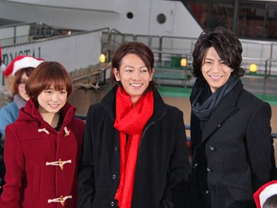 ファンとの船上イベントを楽しんだ大原櫻子、佐藤健、三浦翔平
