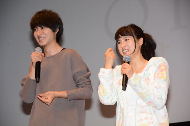 山崎賢人＆土屋太鳳、部屋着姿でこたつ!?『orange－オレンジ－』試写会イベントフォトギャラリー（9枚目）