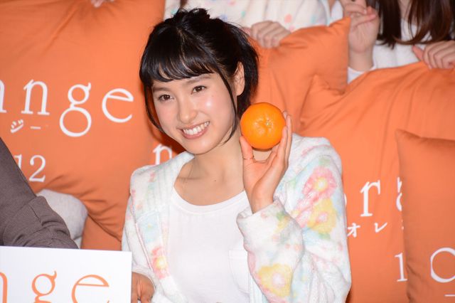 山崎賢人＆土屋太鳳、部屋着姿でこたつ!?『orange－オレンジ－』試写会イベントフォトギャラリー（12枚目）