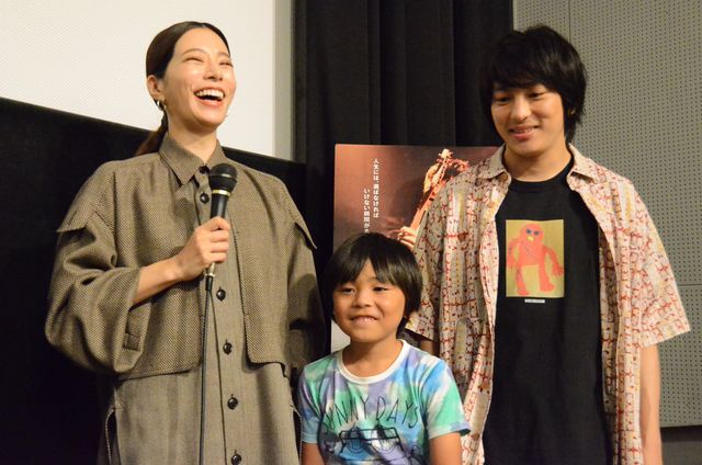 古舘佑太郎、桜井ユキら登場！『アイムクレイジー』初日舞台あいさつ（10枚目）