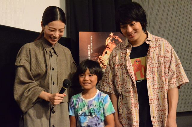 古舘佑太郎、桜井ユキら登場！『アイムクレイジー』初日舞台あいさつ（13枚目）