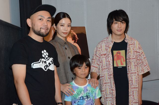 古舘佑太郎、桜井ユキら登場！『アイムクレイジー』初日舞台あいさつ（17枚目）