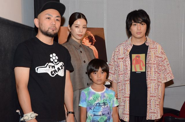 古舘佑太郎、桜井ユキら登場！『アイムクレイジー』初日舞台あいさつ（18枚目）