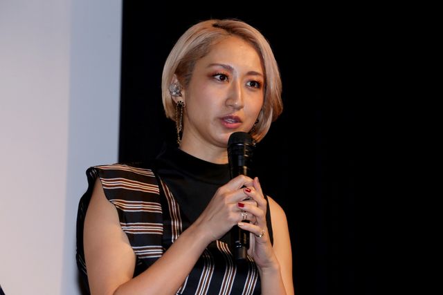 早見あかり、市原隼人、三代目JSB山下健二郎“頭ポンポン”を再現！（10枚目）