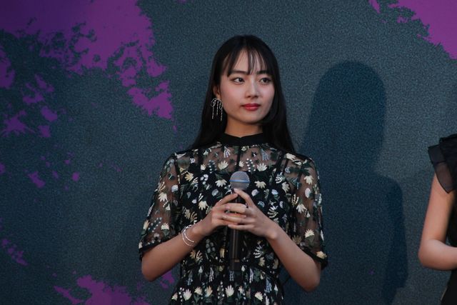 鎮西寿々歌、“だぁれかさん”乱入に戦慄…！『だぁれかさんとアソぼ？』階段セレモニー（9枚目）