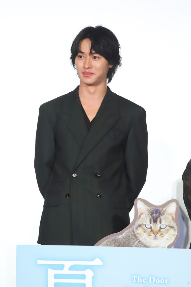 山崎賢人、夏にキャンプがしたい！『夏への扉　－キミのいる未来へ－』公開記念舞台あいさつ（2枚目）