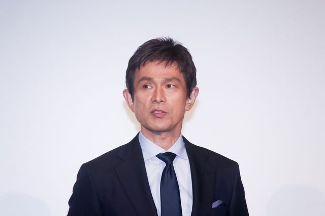 上戸彩、美麗ドレスで魅了『沈黙の艦隊　北極海大海戦』完成披露舞台あいさつ（11枚目）