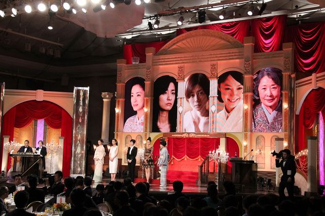 真木よう子が最優秀主演女優賞！「日本アカデミー賞授賞式」フォトギャラリー：フォトギャラリー