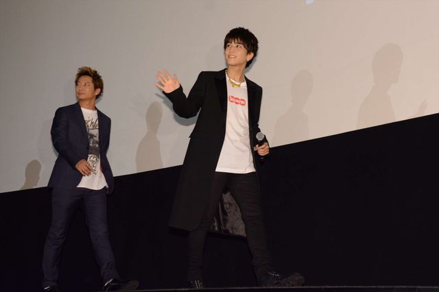 カッケー！『HiGH&LOW THE MOVIE 2 / END OF SKY』初日舞台あいさつ（4枚目）