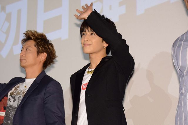 カッケー！『HiGH&LOW THE MOVIE 2 / END OF SKY』初日舞台あいさつ（6枚目）