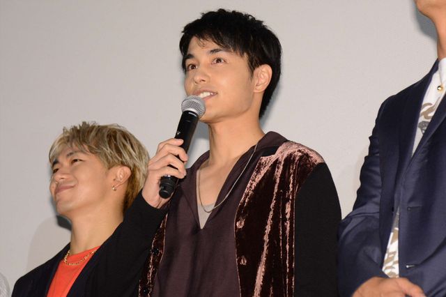 カッケー！『HiGH&LOW THE MOVIE 2 / END OF SKY』初日舞台あいさつ（23枚目）