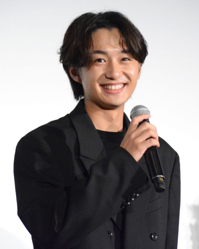 FRUITS ZIPPER鎮西寿々歌、黒ドレスで登壇！主演ホラー『だぁれかさんとアソぼ？』完成披露舞台挨拶（7枚目）