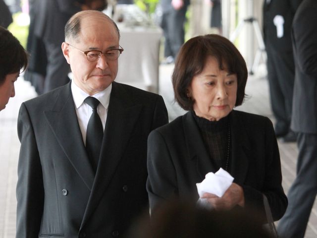 「あまちゃん」キャストも参列「蟹江敬三さんのお別れの会」ギャラリー（10枚目）