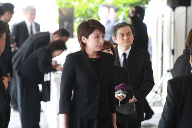 「あまちゃん」キャストも参列「蟹江敬三さんのお別れの会」ギャラリー（33枚目）