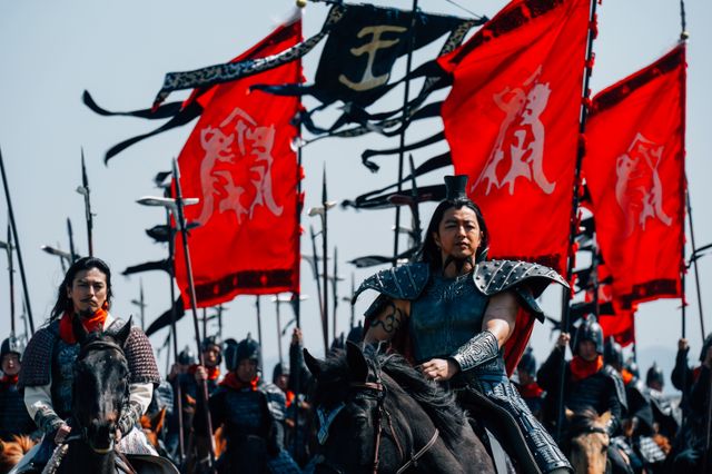 『キングダム』王騎・楊端和・成キョウら場面写真＆ビジュアル＜11枚＞（2枚目）