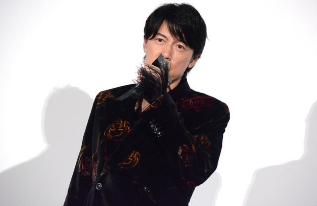 福山雅治、有村架純らと華麗に登場！『ブラック・ショーマン』初日舞台挨拶（7枚目）