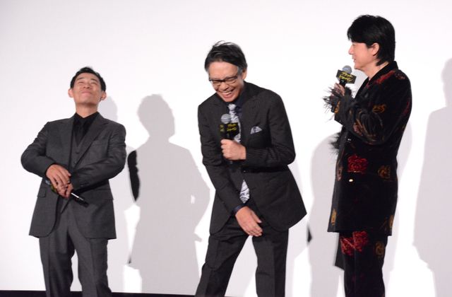 福山雅治、有村架純らと華麗に登場！『ブラック・ショーマン』初日舞台挨拶（21枚目）