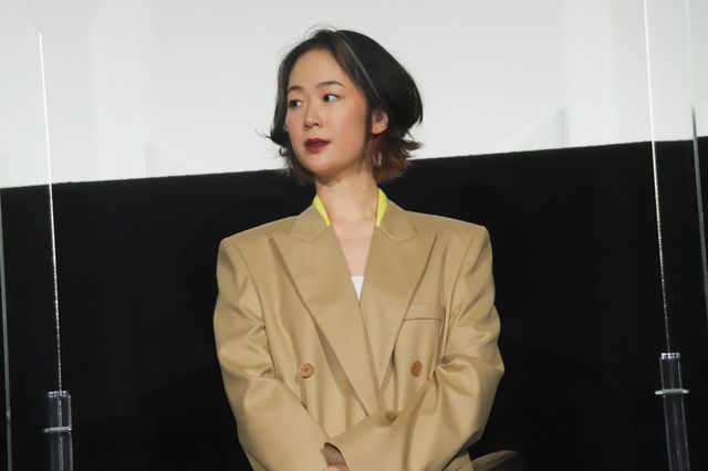 黒木華、柄本佑、奈緒ら登壇！『先生、私の隣に座っていただけませんか？』公開記念舞台あいさつ（6枚目）