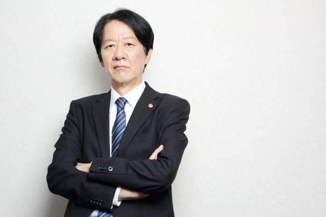 「相棒」屈指の人気キャラ！伊丹憲一役・川原和久インタビュー撮り下ろしカット（5枚目）