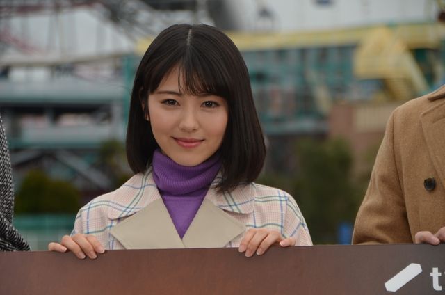 浜辺美波のキュートな笑顔！ドラマ「アリバイ崩し承ります」制作発表記者会見（7枚目）