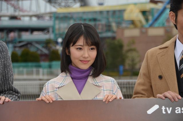 浜辺美波のキュートな笑顔！ドラマ「アリバイ崩し承ります」制作発表記者会見（10枚目）