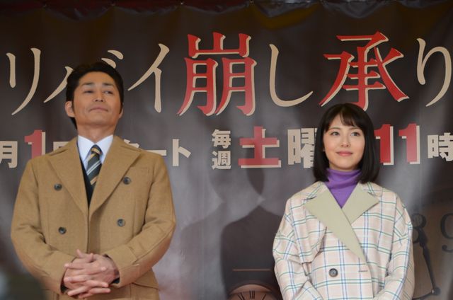 浜辺美波のキュートな笑顔！ドラマ「アリバイ崩し承ります」制作発表記者会見（15枚目）