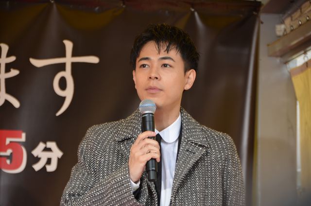 浜辺美波のキュートな笑顔！ドラマ「アリバイ崩し承ります」制作発表記者会見（18枚目）