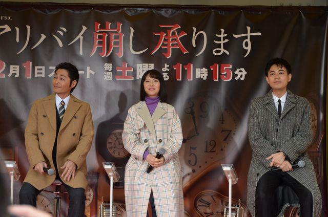 浜辺美波のキュートな笑顔！ドラマ「アリバイ崩し承ります」制作発表記者会見（20枚目）