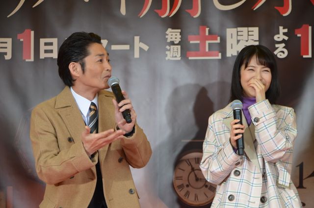 浜辺美波のキュートな笑顔！ドラマ「アリバイ崩し承ります」制作発表記者会見（22枚目）