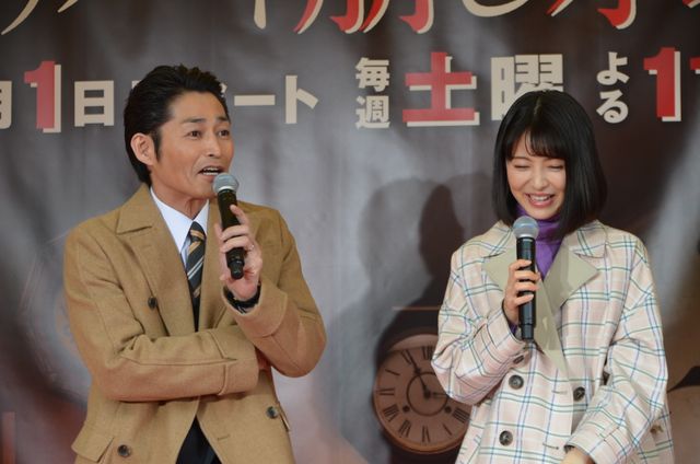 浜辺美波のキュートな笑顔！ドラマ「アリバイ崩し承ります」制作発表記者会見（23枚目）